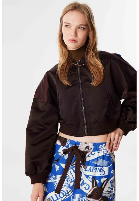 Късо яке бомбър с принт на гърба