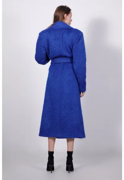 Палто с раздвоен ревер и връзка