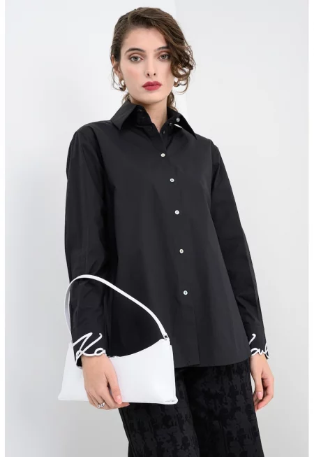 Риза с бродирано лого на маншетите