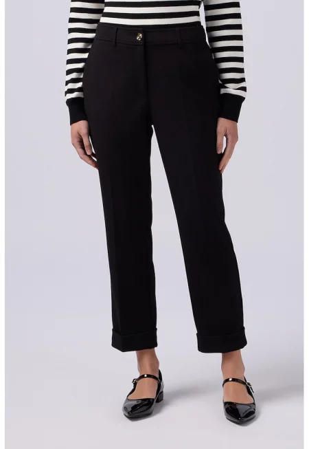 Скъсен панталон с навити маншети - Черен