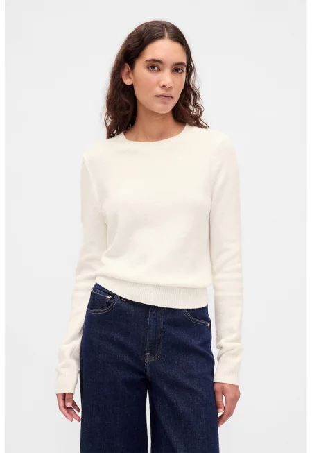 Стандартен пуловер с овално деколте