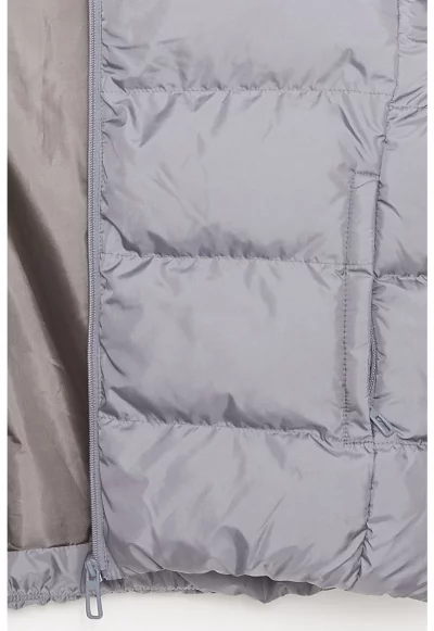 Зимно капитонирано яке със средновисока яка