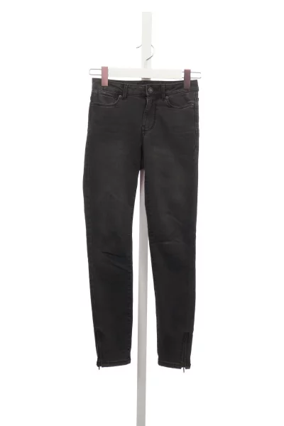 Дрехи Ластични дънки VERO MODA
