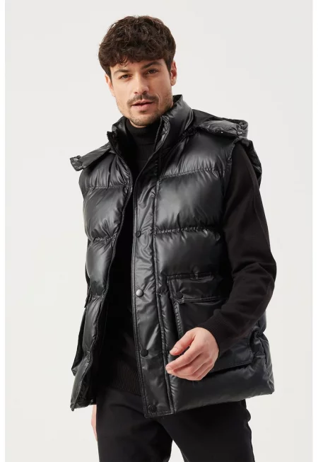 Капитониран елек с качулка - Черен