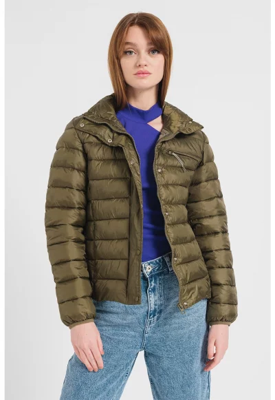 Капитонирано зимно яке с ниска яка