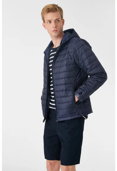 Олекотено зимно яке с качулка