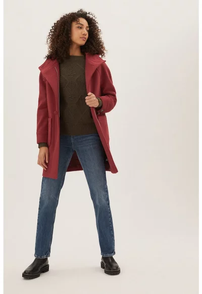 Палто с качулка и пришити джобове