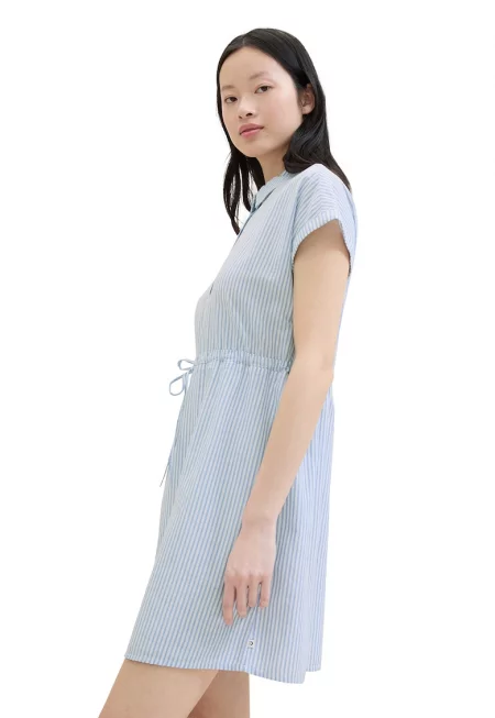 Раирана рокля с връзка - Пастелносин/Мръснобял