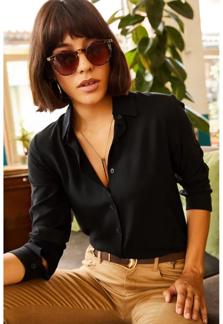 Риза със стандартна кройка