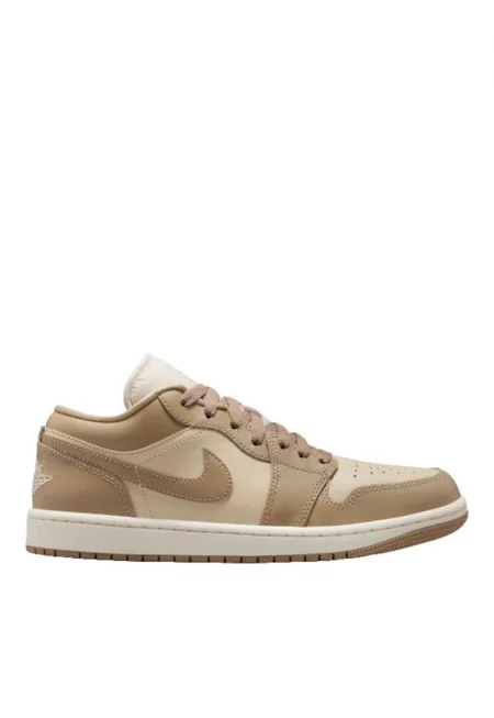 Спортни обувки Wmns Air  1 Low Re - Бял/Светлокафяв