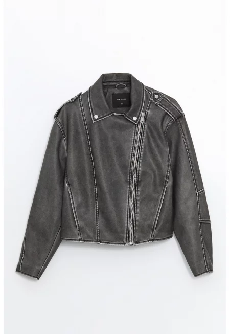 Уголемено яке с цип