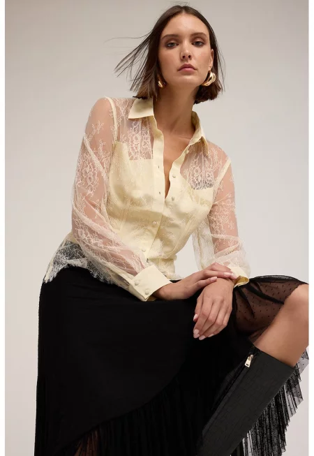 Блуза с дантела - Крем
