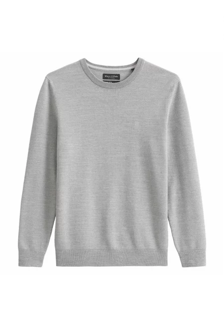 Фино плетен пуловер