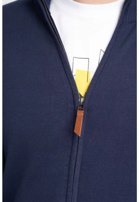 Фино плетена жилетка с цип