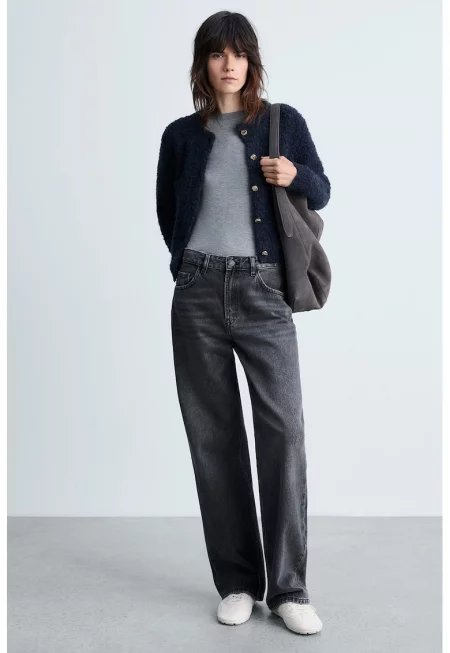 Мъхесто яке с джоб на гърдите