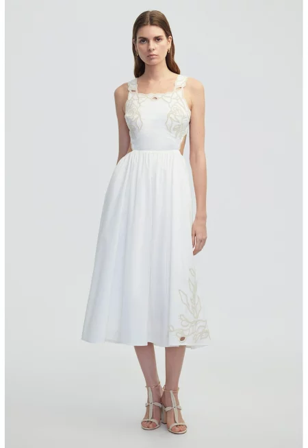 Разкроена рокля с бродерия и отвор - Бял/Бежов
