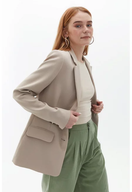 Сако с изчистен дизайн - Бежов