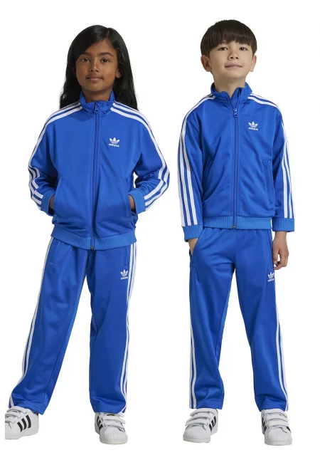 Спортен екип с цип и лого