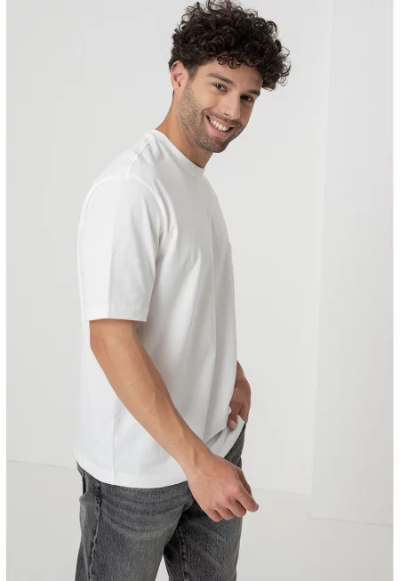 Тениска с джоб на гърдите - Сиво-кафяв/Мръснобял