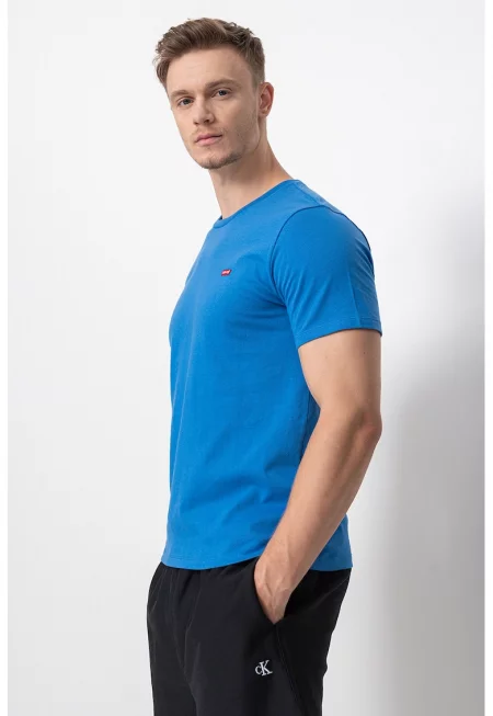 Тениска с овално деколте