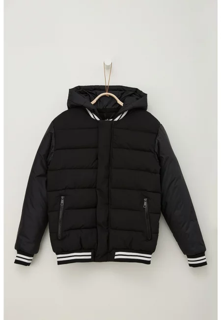 Зимно яке с качулка и джобове с цип