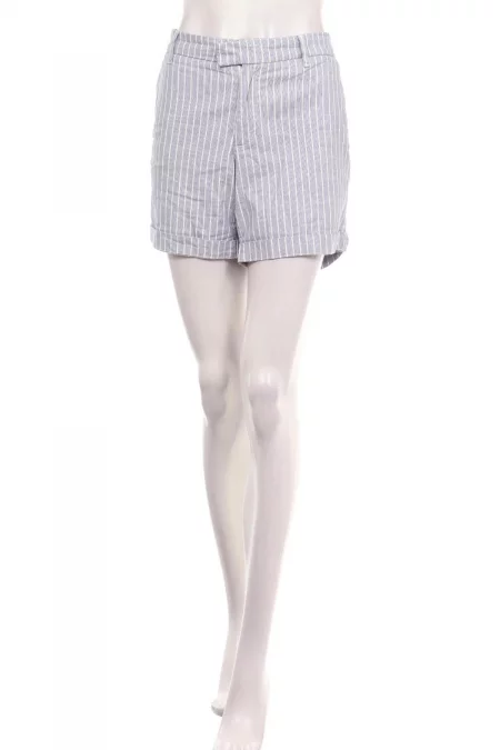 Дрехи Къси панталони H&M L.O.G.G