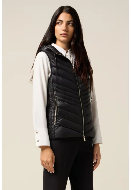 Капитониран елек със странични джобове