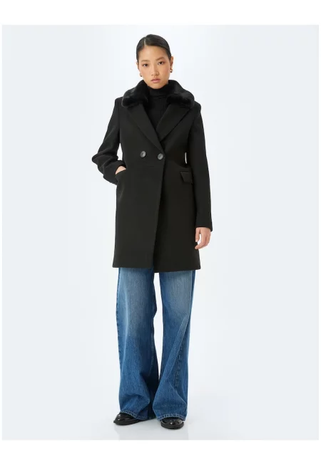 Късо палто с еко пух