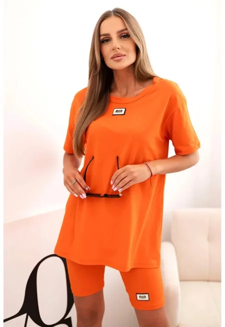 Комплект тениска и къси панталони -