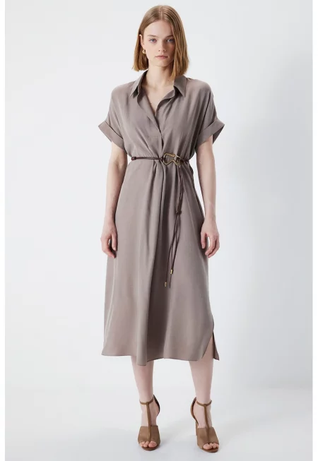 Разкроена рокля с каишка - Сиво-кафяв