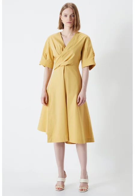 Шпиц рокля със застъпен дизайн - Шафраново жълто