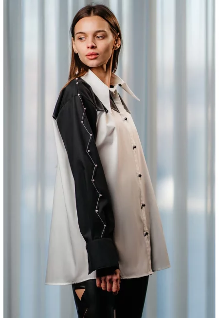 Свободна риза с контрастни ръкави - Бял/Черен