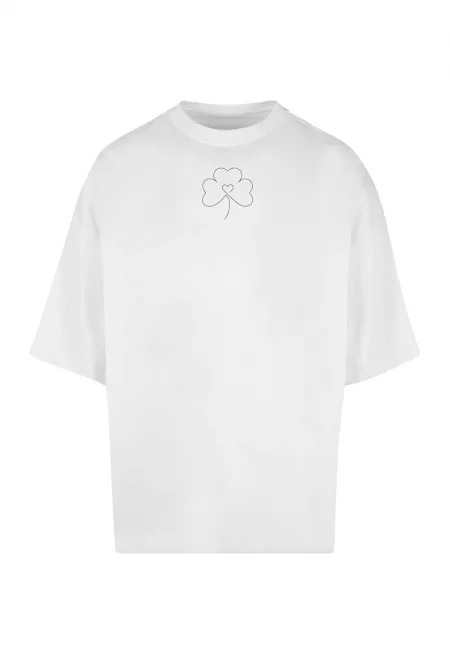 Уголемена тениска с овално деколте