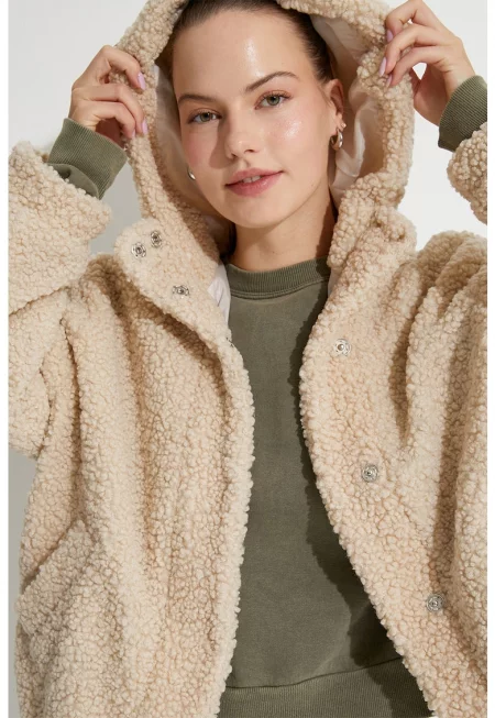 Яке с качулка и странични джобове