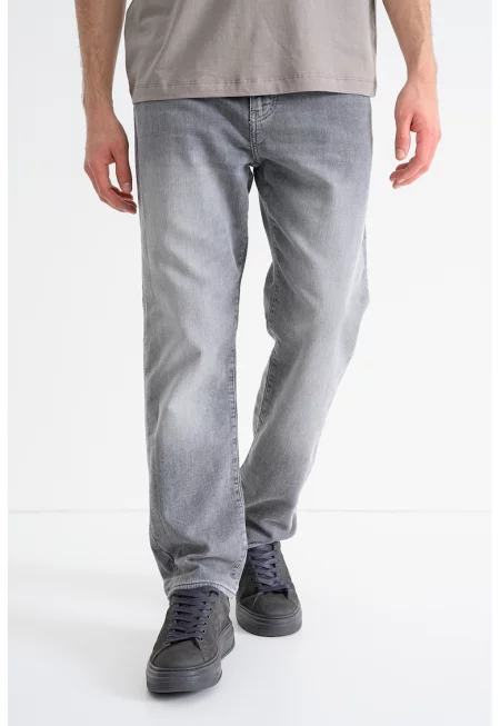 Дънки със стандартна кройка