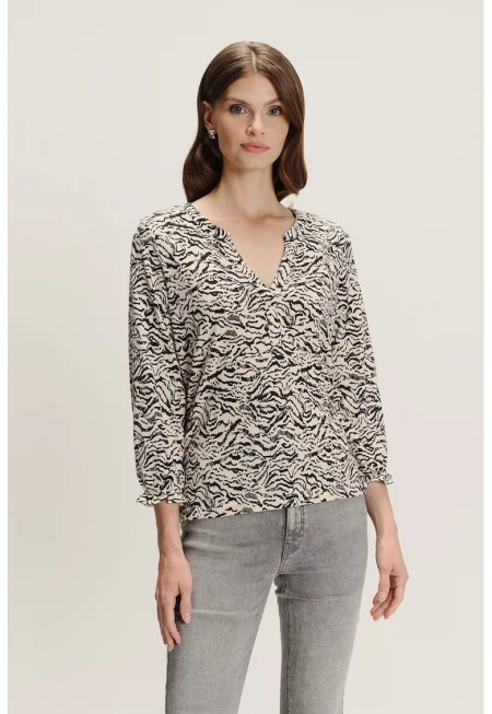 Десенирана блуза с 3/4 ръкави