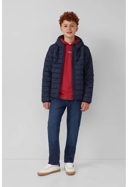 Капитонирано яке с качулка