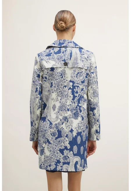 Палто с индийска шарка