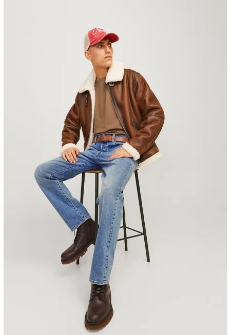 Прави вталени дънки с висока талия