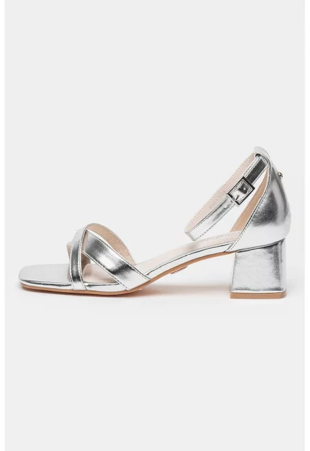 Сандали Carrie от еко кожа с кръстосани каишки - Светло сив