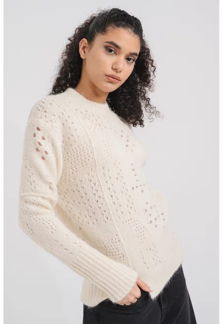 Стандартен пуловер с овално деколте - Бял