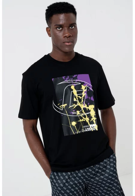 Тениска с графика