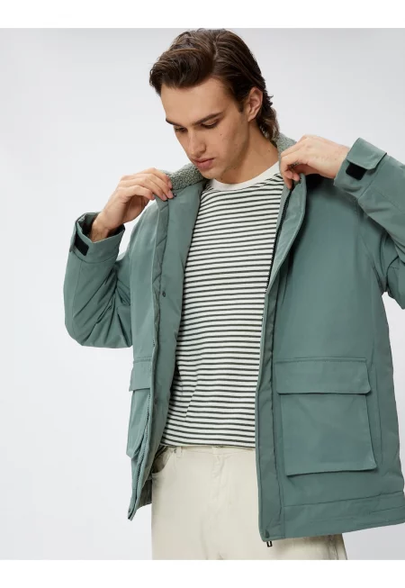 Зимно яке с плюшена яка - Каки