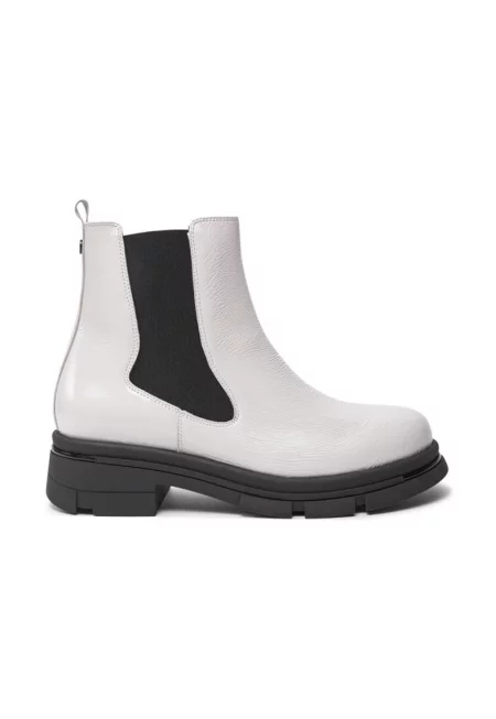 Боти 9-25428-43 Бяло -  Лачени