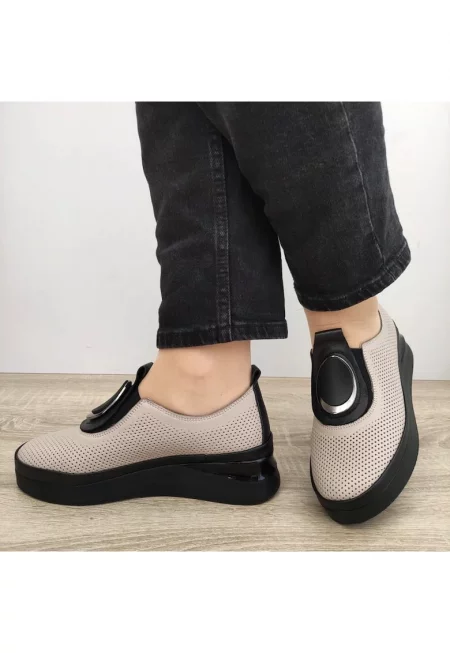 Дамски ежедневни обувки  2450-Z - бежови с черно - Бежов - Бежов