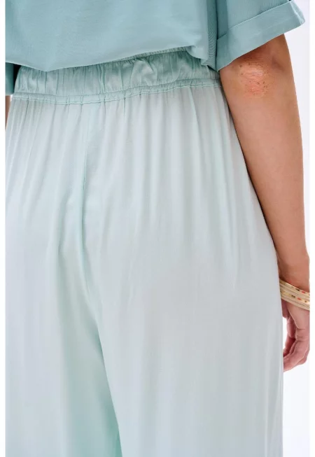 Едноцветен панталон с широка кройка