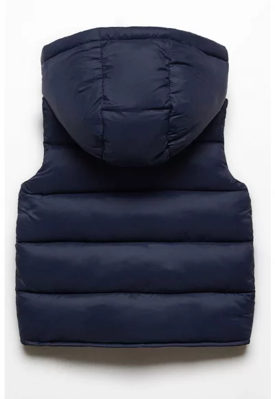 Капитониран елек Pia с качулка