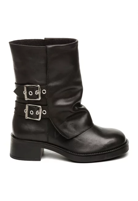 Кожени ботуши с токи - Черен