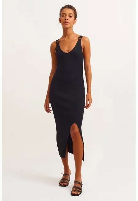 Миди рокля с цепка встрани