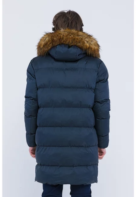 . Подплатено зимно яке с качулка